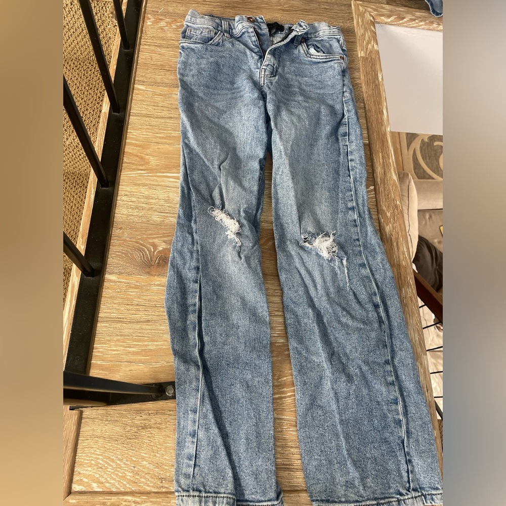 Kendall and Kylie highrise skater jeans